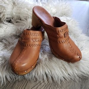 UGG - clogs